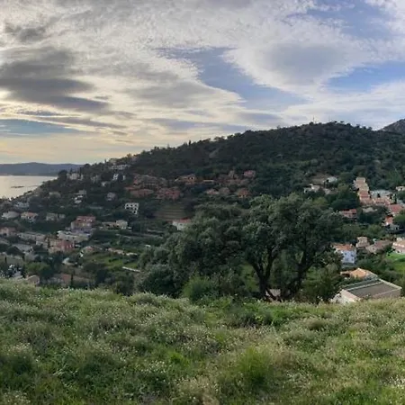 Bastidon, 5 People Near Beach, Sea View, Quiet Appartement Le Lavandou