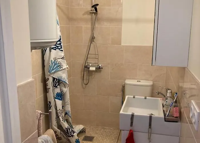 Bastidon, 5 People Near Beach, Sea View, Quiet Apartman Le Lavandou