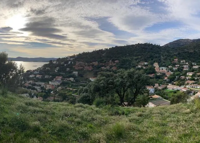 Bastidon, 5 People Near Beach, Sea View, Quiet Apartman Le Lavandou