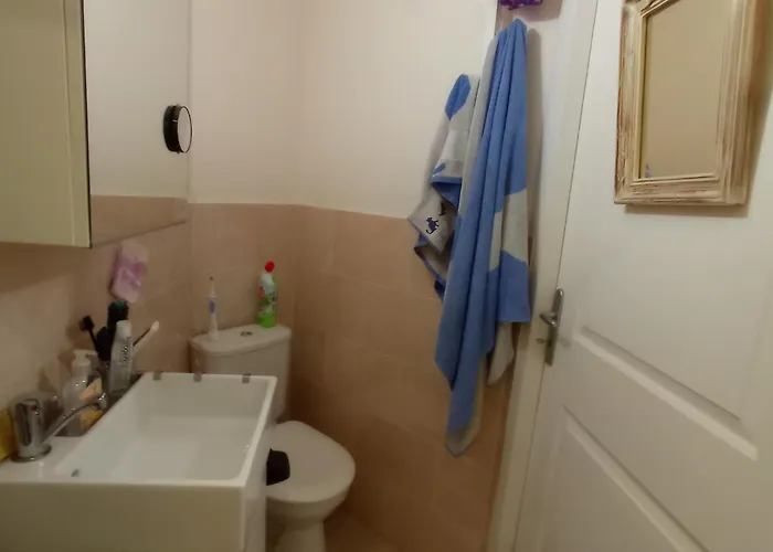 Bastidon, 5 People Near Beach, Sea View, Quiet Le Lavandou